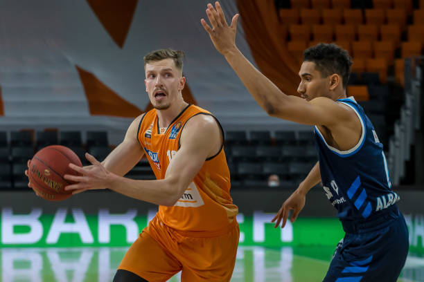 敏锐的场上 敏锐的场上